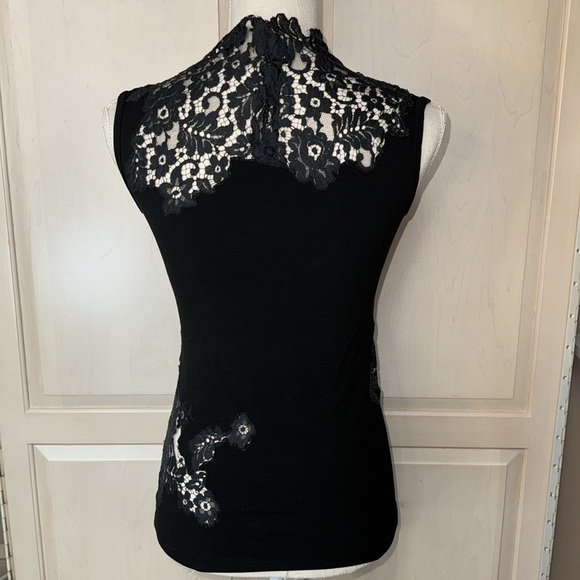 Dolce & Gabbana Sleeveless Blouse w/ Lace Inset - Picture 4 of 10